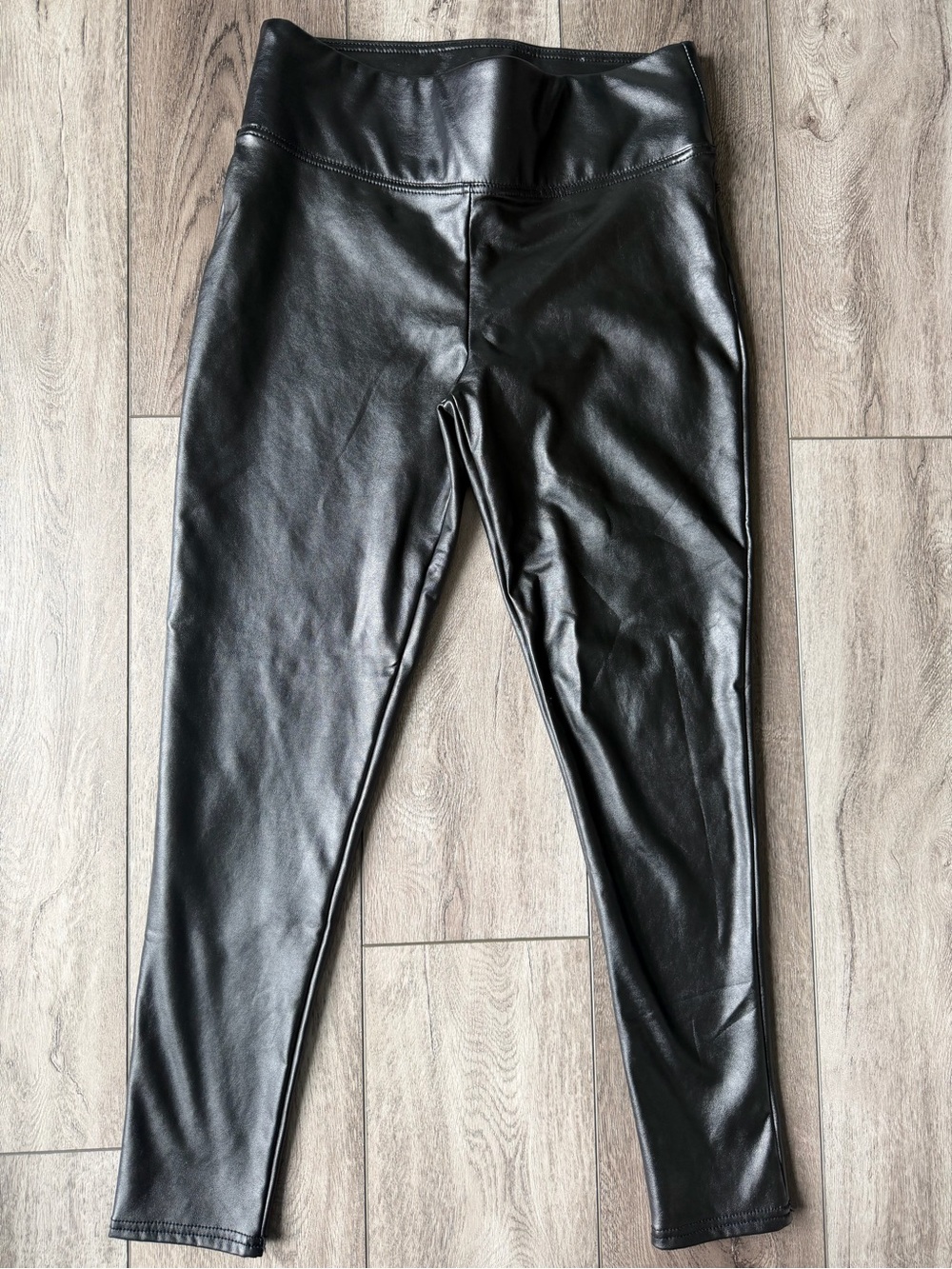 Vince Camuto- Leather Like Pants (M)